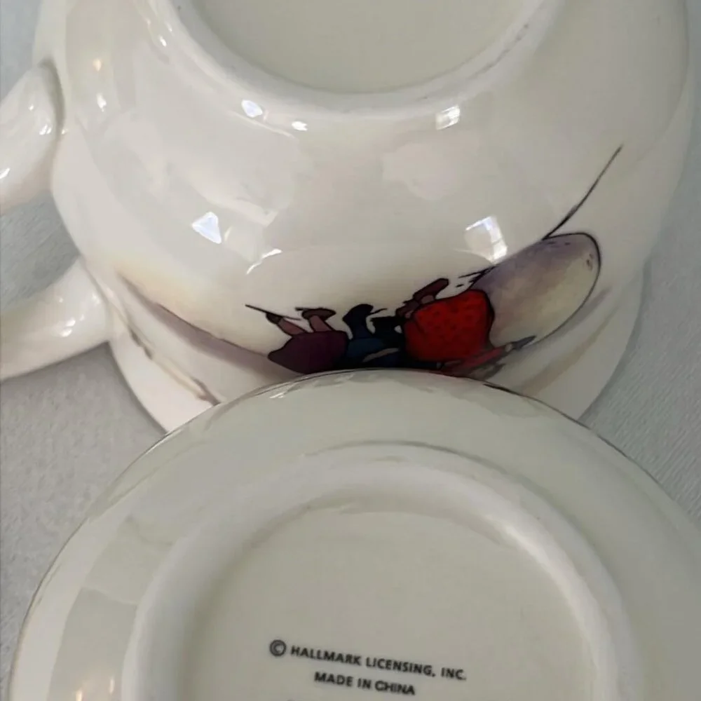 Hallmark Christmas Victorian Children 16 oz Mug  Set of 2 Hot Cocoa Hot Tea Coff
